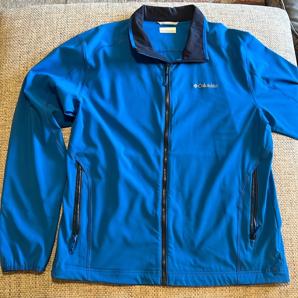 Men’s Columbia Jacket, Size L, Lite Weight